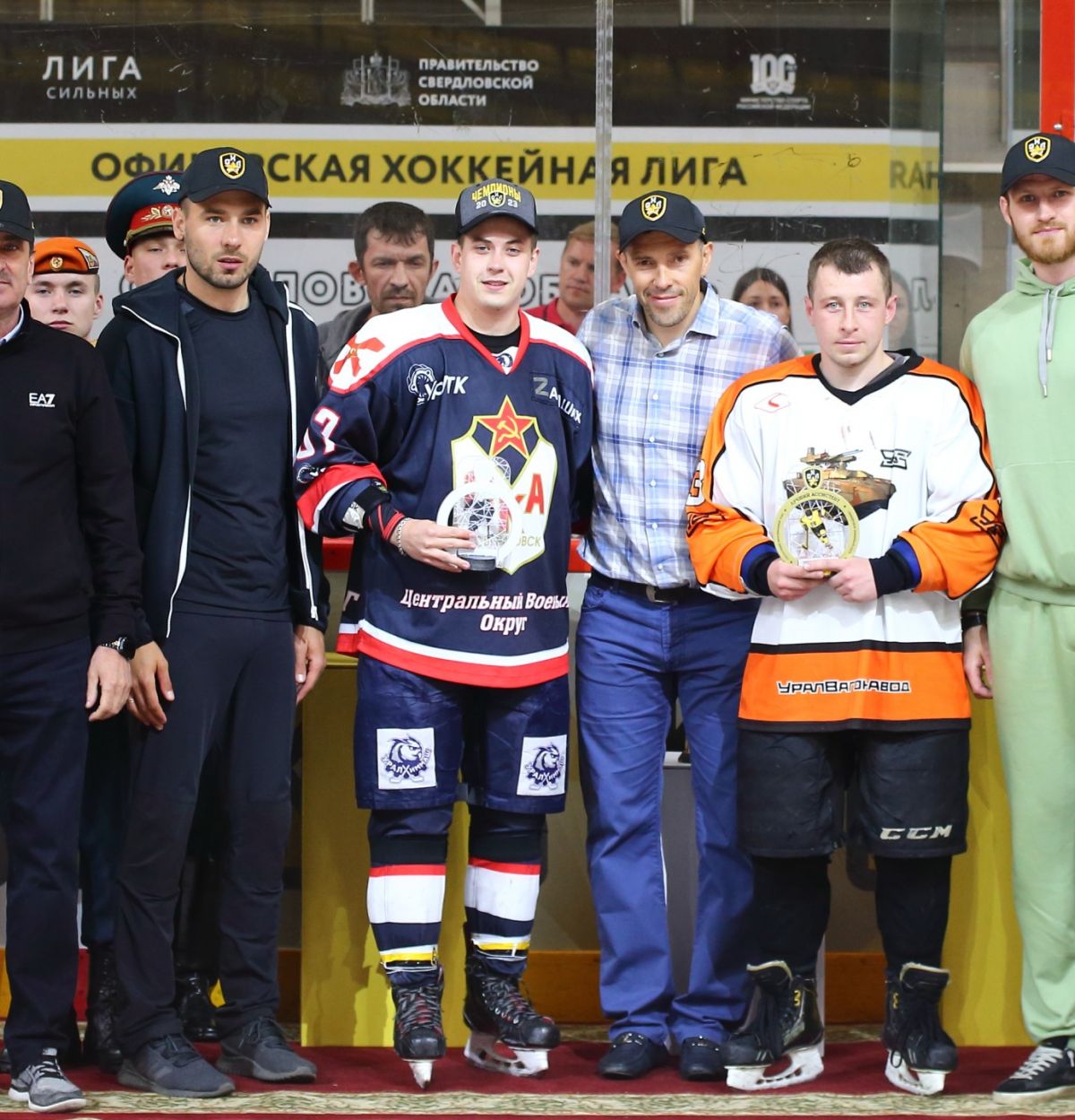 Определены лучшие игроки Офицерской Хоккейной Лиги в Екатеринбурге!